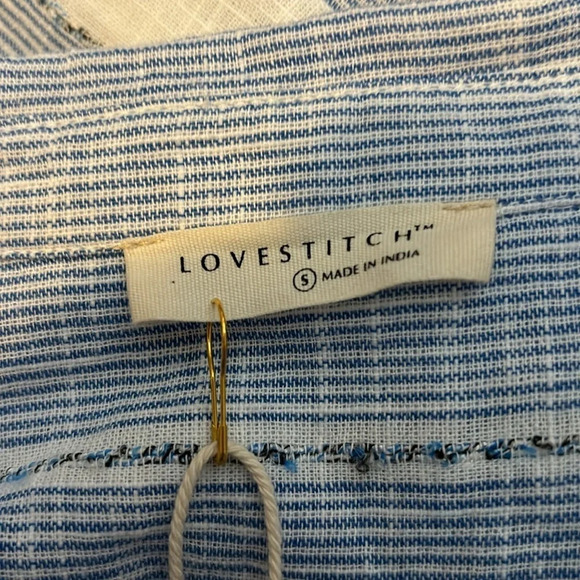 LoveStitch NWT women’s white and blue striped button down blouse size small - Picture 7 of 9